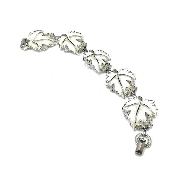 Sarah Coventry "Whispering Leaves" Bracelet, White Enamel, Silver Tone, 1960 - Picture 6 of 10
